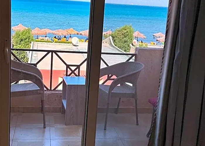Chalet La Sirena For Families Only